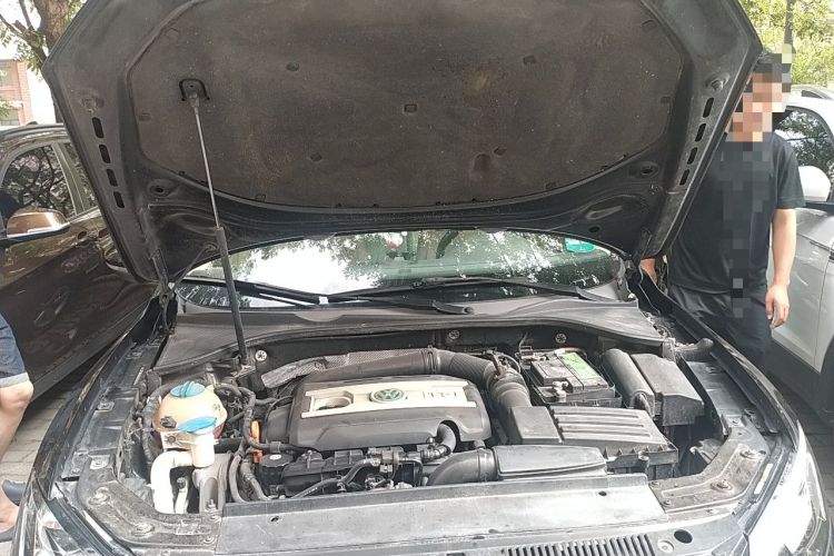 Used Volkswagen Passat 2013 1.8TSI DSG Prestige Edition Engine Bay