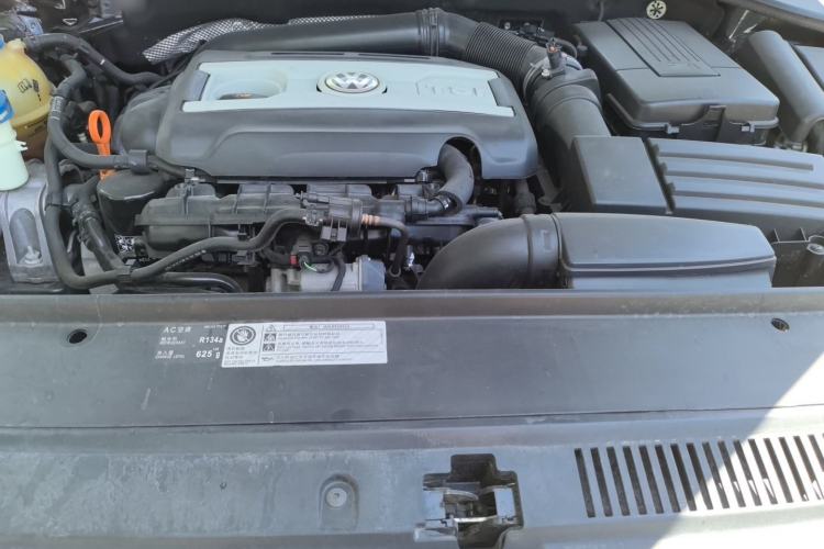 Used Volkswagen Passat 2013 1.8TSI DSG Prestige Edition Engine Bay