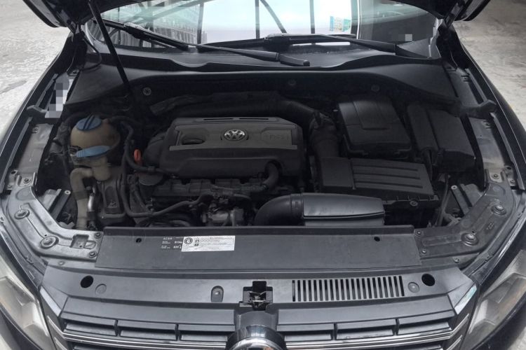 Used Volkswagen Passat 2013 1.8TSI DSG Prestige Edition Engine Bay