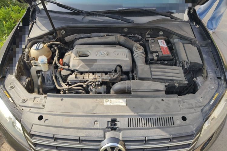 Used Volkswagen Passat 2013 1.8TSI DSG Prestige Edition Engine Bay