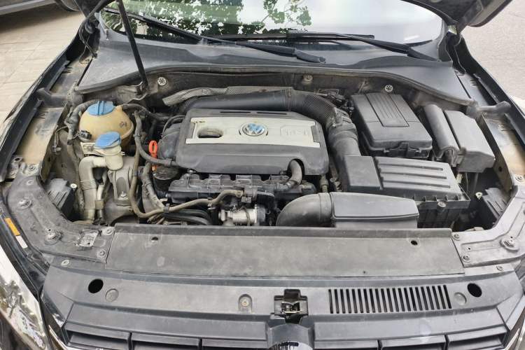 Used Volkswagen Passat 2013 1.8TSI DSG Prestige Edition Engine Bay