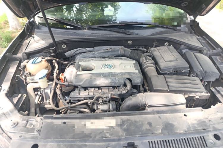 Used Volkswagen Passat 2013 1.8TSI DSG Prestige Edition Engine Bay