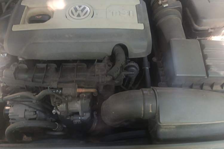 Used Volkswagen Passat 2013 1.8TSI DSG Prestige Edition Engine Bay