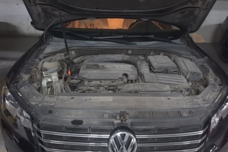 Used Volkswagen Passat 2013 1.8TSI DSG Prestige Edition Engine Bay