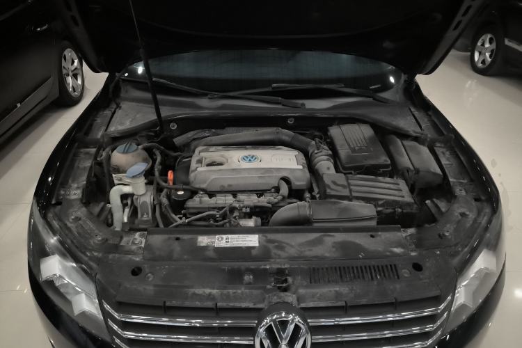 Used Volkswagen Passat 2013 1.8TSI DSG Prestige Edition Engine Bay