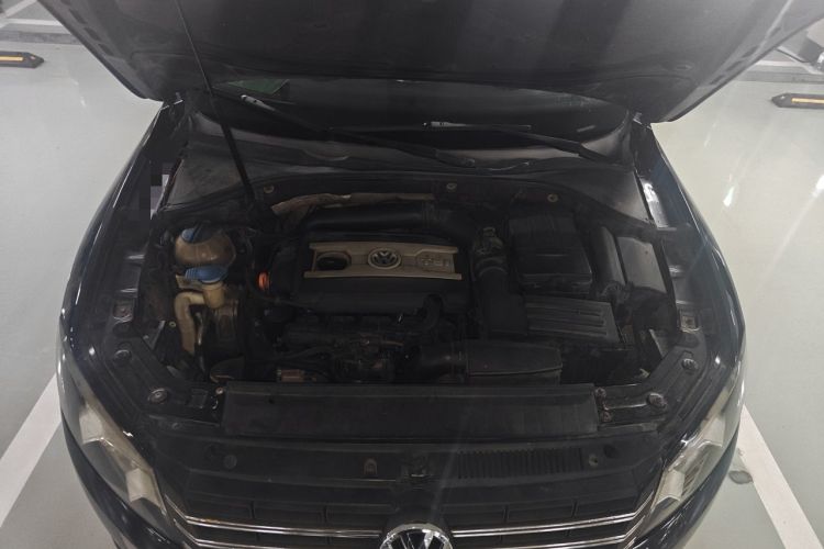 Used Volkswagen Passat 2013 1.8TSI DSG Prestige Edition Engine Bay