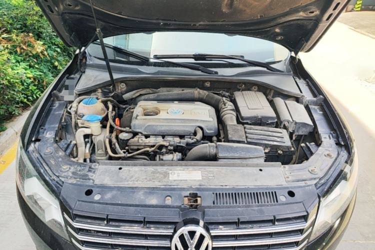 Used Volkswagen Passat 2013 1.8TSI DSG Prestige Edition Engine Bay