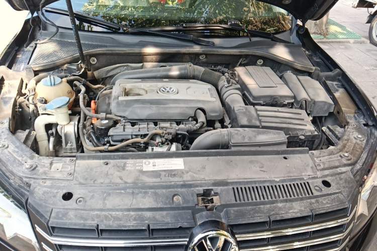 Used Volkswagen Passat 2013 1.8TSI DSG Prestige Edition Engine Bay