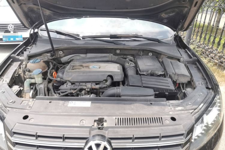 Used Volkswagen Passat 2013 1.8TSI DSG Prestige Edition Engine Bay