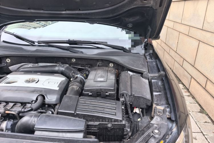 Used Volkswagen Passat 2013 1.8TSI DSG Prestige Edition Engine Bay Left