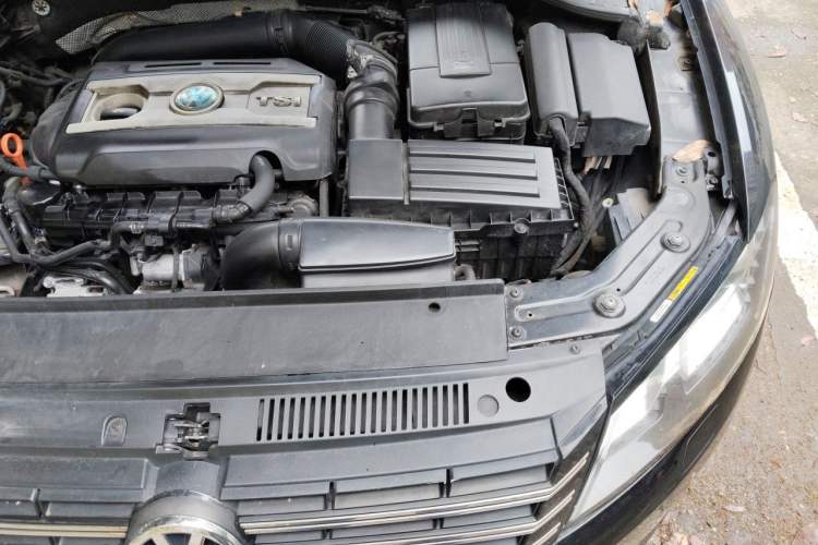 Used Volkswagen Passat 2013 2.0 TSI DSG Prestige Edition Engine Bay Left