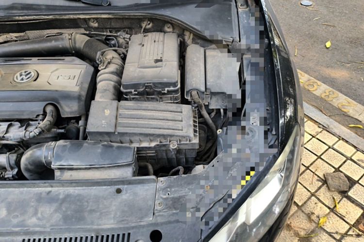 Used Volkswagen Passat 2013 1.8TSI DSG Prestige Edition Engine Bay Left