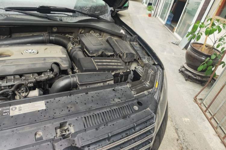 Used Volkswagen Passat 2013 1.8TSI DSG Prestige Edition Engine Bay Left
