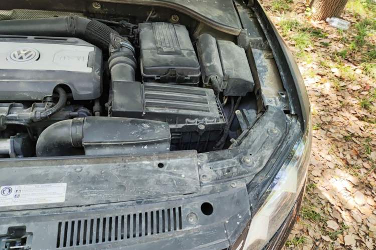 Used Volkswagen Passat 2013 1.8TSI DSG Prestige Edition Engine Bay Left
