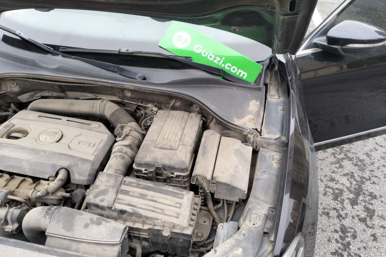 Used Volkswagen Passat 2013 1.8TSI DSG Prestige Edition Engine Bay Left