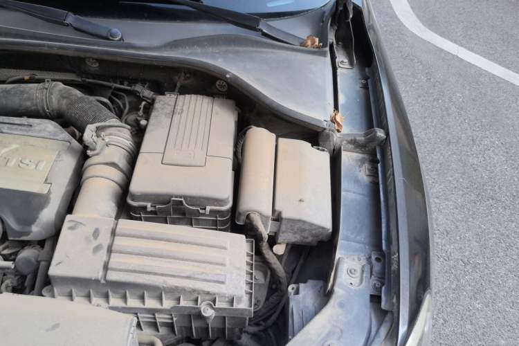 Used Volkswagen Passat 2013 1.8TSI DSG Prestige Edition Engine Bay Left