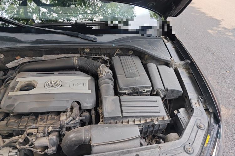 Used Volkswagen Passat 2013 1.8TSI DSG Prestige Edition Engine Bay Left