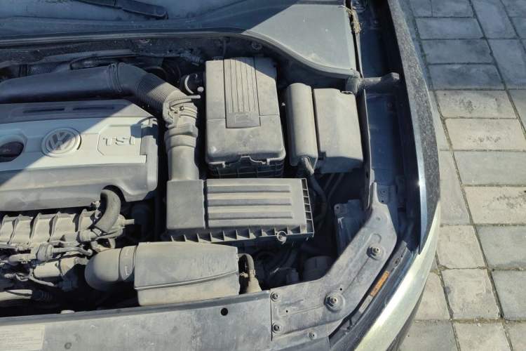 Used Volkswagen Passat 2013 2.0 TSI DSG Prestige Edition Engine Bay Left