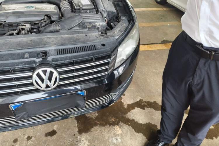 Used Volkswagen Passat 2013 1.8TSI DSG Prestige Edition Engine Bay Left