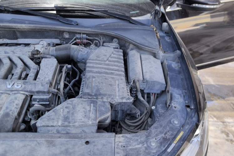 Used Volkswagen Passat 2013 3.0L V6 DSG Flagship Edition Engine Bay Left