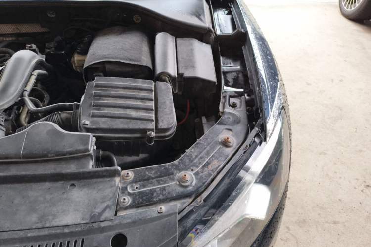 Used Volkswagen Passat 2013 1.4 TSI DSG BlueMotion Edition Engine Bay Left