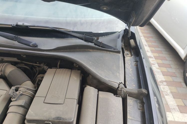 Used Volkswagen Passat 2013 1.8TSI DSG Prestige Edition Engine Bay Left