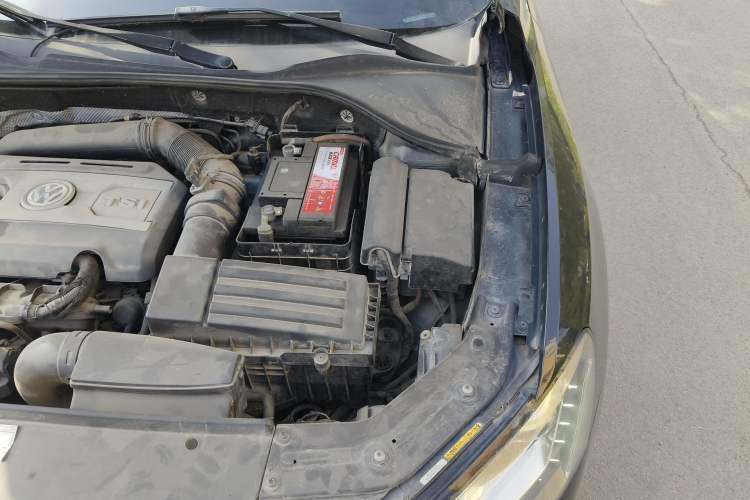 Used Volkswagen Passat 2013 1.8TSI DSG Prestige Edition Engine Bay Left