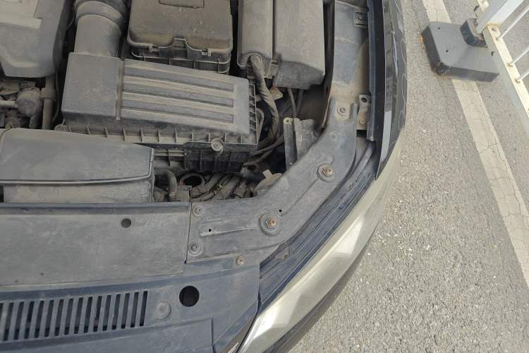 Used Volkswagen Passat 2013 1.8TSI DSG Prestige Edition Engine Bay Left