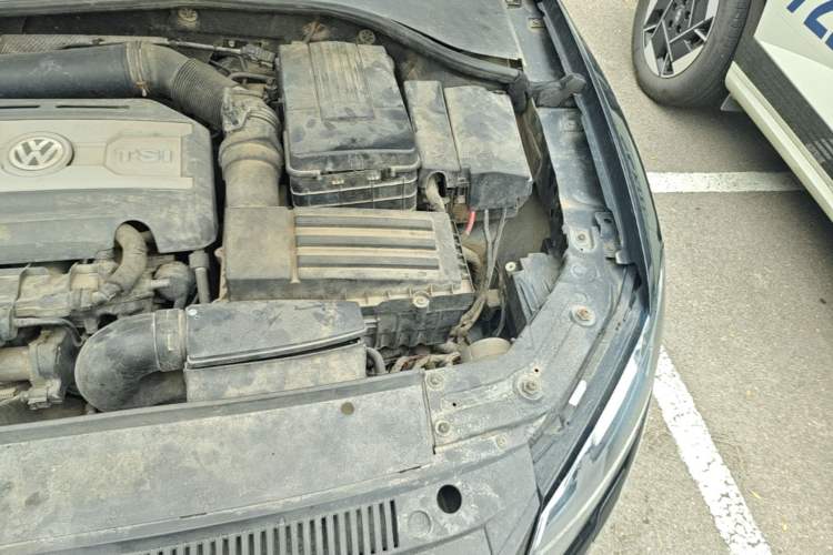 Used Volkswagen Passat 2013 1.8TSI DSG Prestige Edition Engine Bay Left