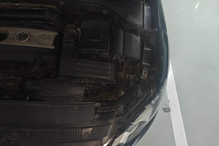 Used Volkswagen Passat 2013 1.8TSI DSG Prestige Edition Engine Bay Left