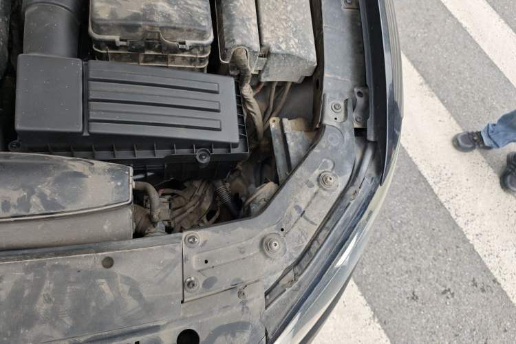 Used Volkswagen Passat 2013 1.8TSI DSG Prestige Edition Engine Bay Left