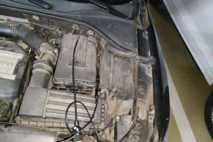 Used Volkswagen Passat 2013 1.8TSI DSG Prestige Edition Engine Bay Left