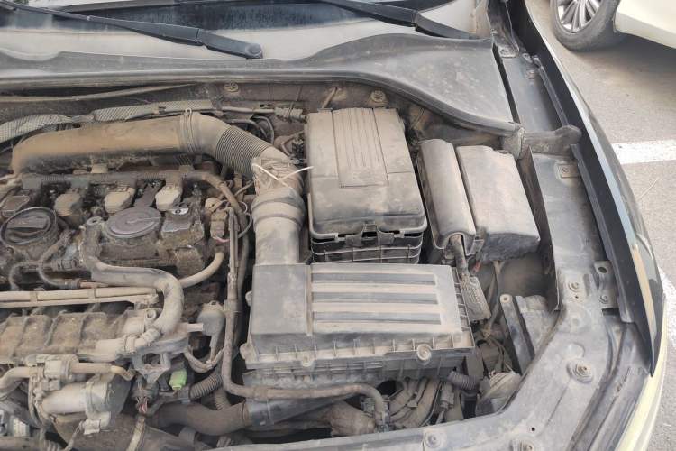 Used Volkswagen Passat 2013 1.8TSI DSG Prestige Edition Engine Bay Left