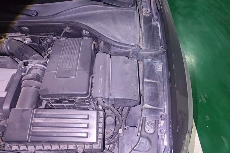 Used Volkswagen Passat 2013 1.8TSI DSG Prestige Edition Engine Bay Left
