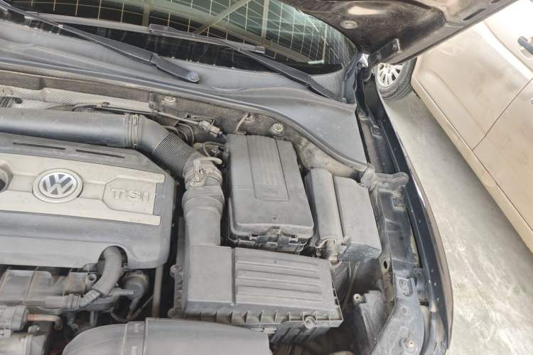 Used Volkswagen Passat 2013 2.0 TSI DSG Prestige Edition Engine Bay Left