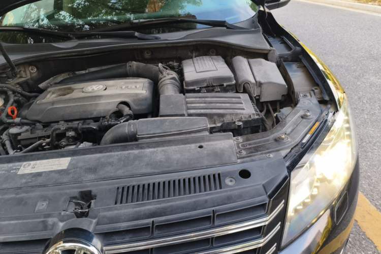Used Volkswagen Passat 2013 2.0 TSI DSG Prestige Edition Engine Bay Left