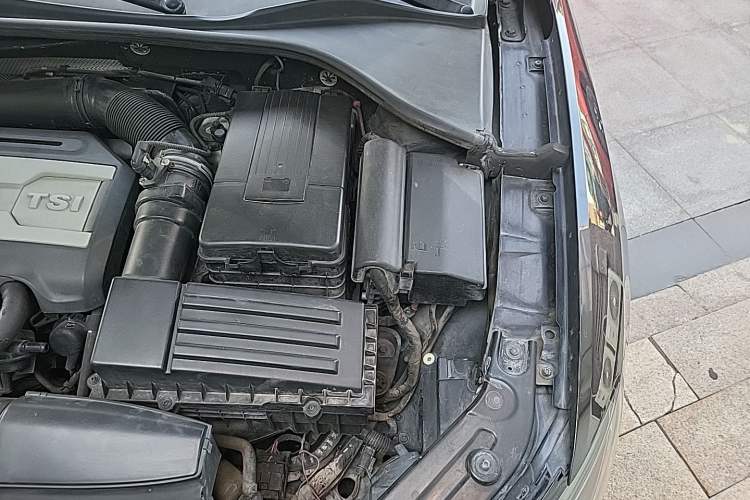 Used Volkswagen Passat 2013 1.8TSI DSG Government Procurement Edition Engine Bay Left