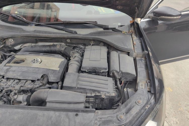 Used Volkswagen Passat 2013 1.8TSI DSG Prestige Edition Engine Bay Left