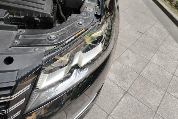 Used Volkswagen Passat 2013 2.0 TSI DSG Ultimate Edition Engine Bay Left