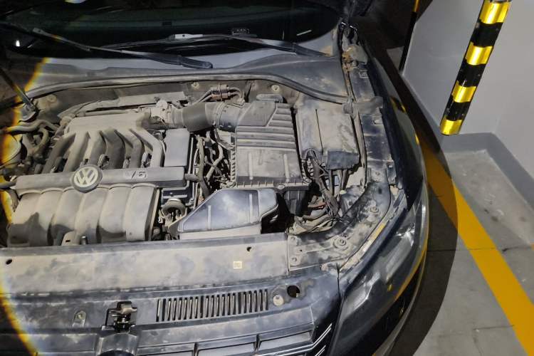 Used Volkswagen Passat 2013 3.0L V6 DSG Flagship Edition Engine Bay Left