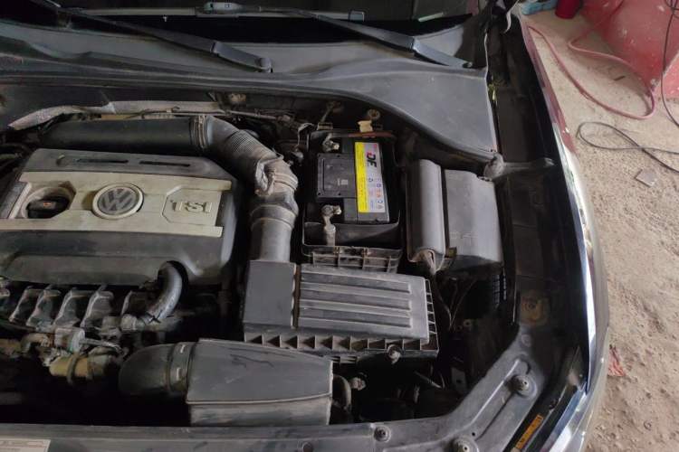 Used Volkswagen Passat 2013 1.8TSI DSG Prestige Edition Engine Bay Left