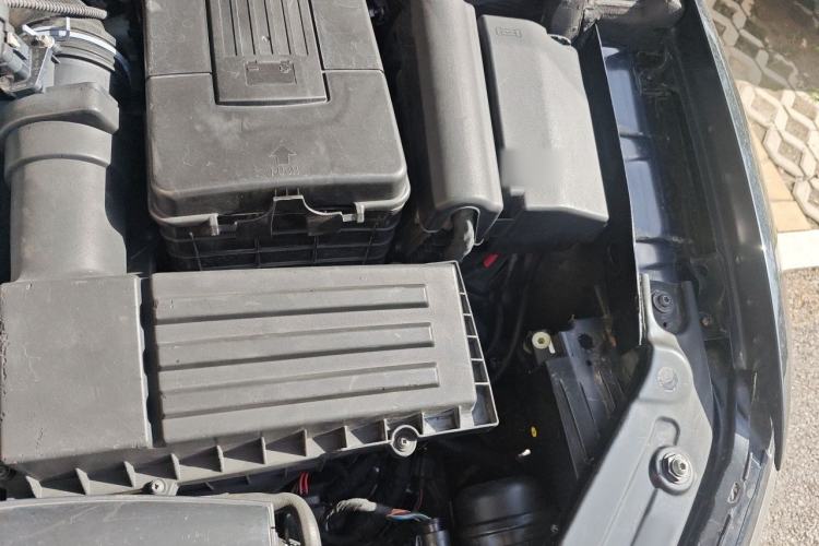 Used Volkswagen Passat 2013 1.8TSI DSG Prestige Edition Engine Bay Left