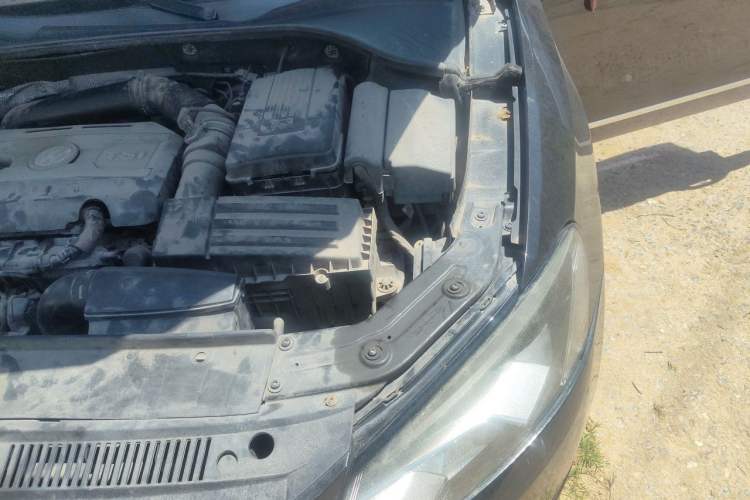 Used Volkswagen Passat 2013 1.8TSI DSG Prestige Edition Engine Bay Left