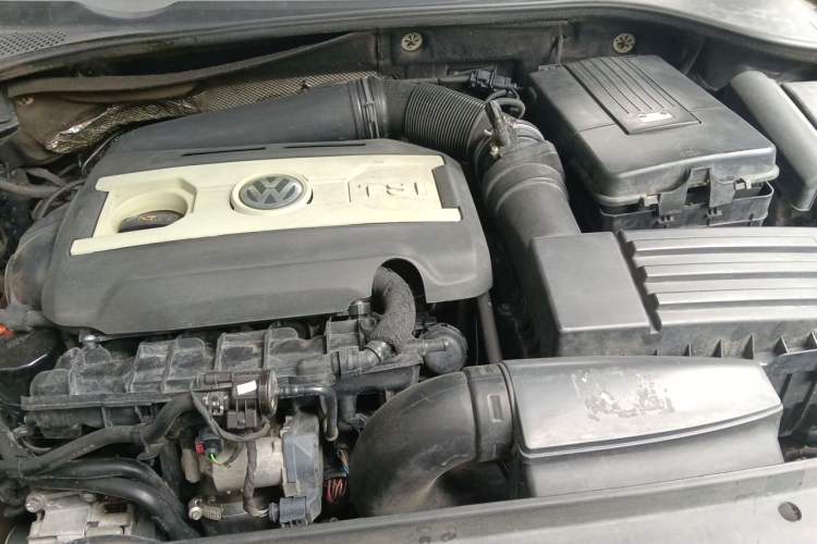Used Volkswagen Passat 2013 2.0 TSI DSG Ultimate Edition Engine Bay