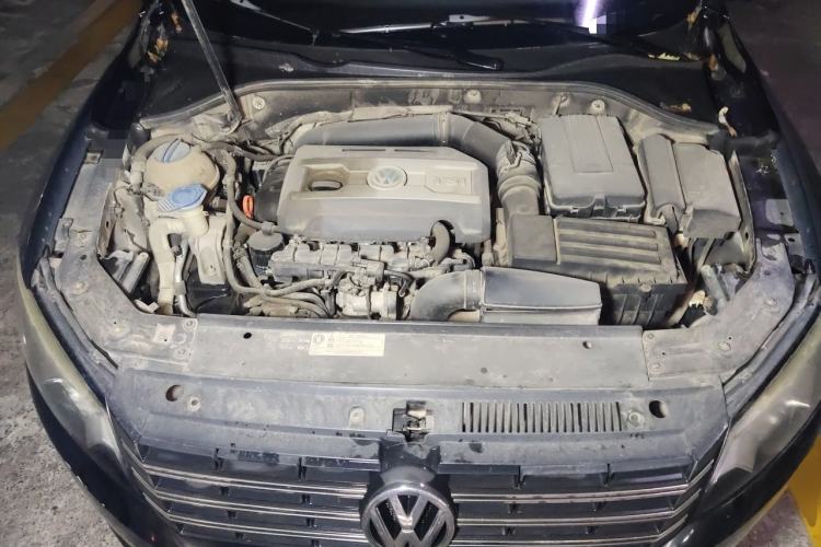 Used Volkswagen Passat 2013 1.8TSI DSG Prestige Edition Engine Bay