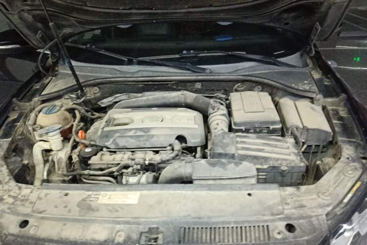 Used Volkswagen Passat 2013 1.8TSI DSG Prestige Edition Engine Bay