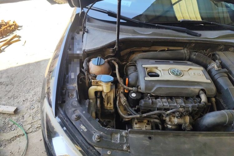 Used Volkswagen Passat 2013 1.8TSI DSG Prestige Edition Engine Bay Right