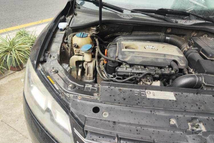 Used Volkswagen Passat 2013 1.8TSI DSG Prestige Edition Engine Bay Right