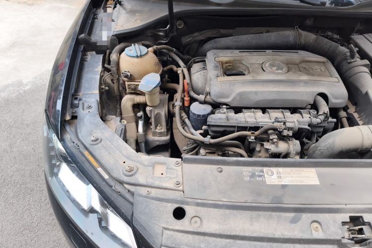 Used Volkswagen Passat 2013 1.8TSI DSG Prestige Edition Engine Bay Right