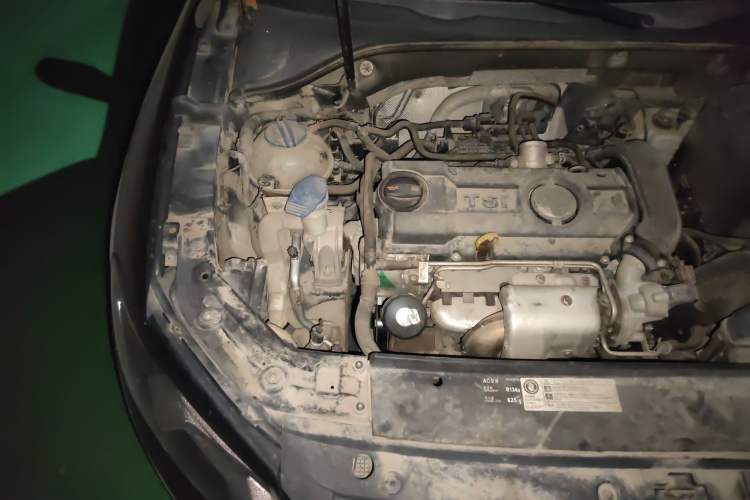 Used Volkswagen Passat 2013 1.4 TSI DSG Prestige Edition Engine Bay Right